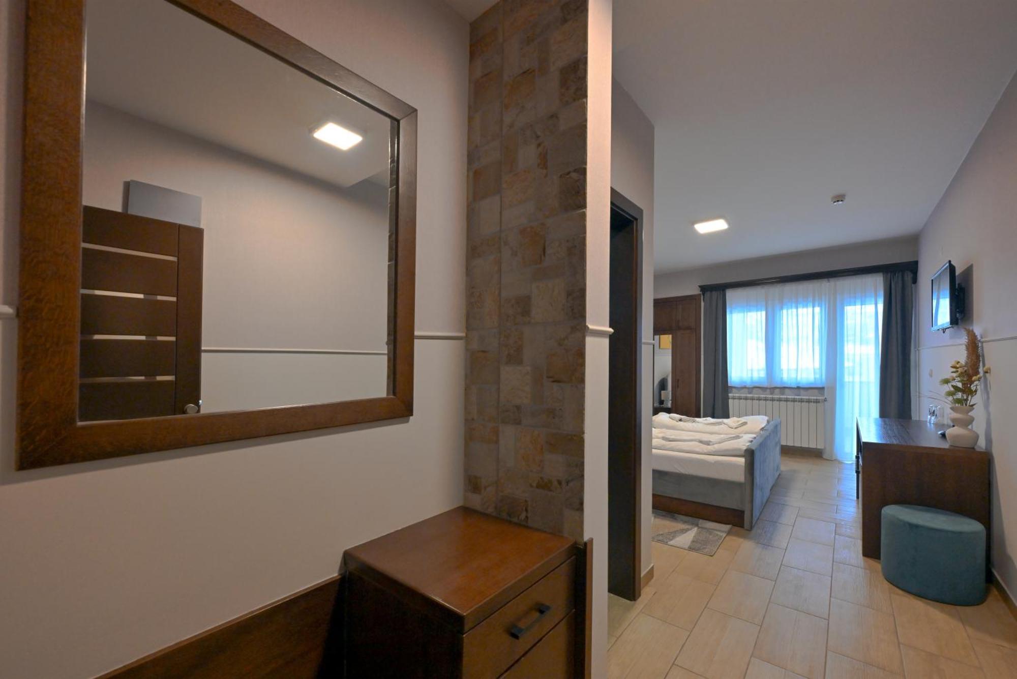 סייניצה Hotel Lane מראה חיצוני תמונה