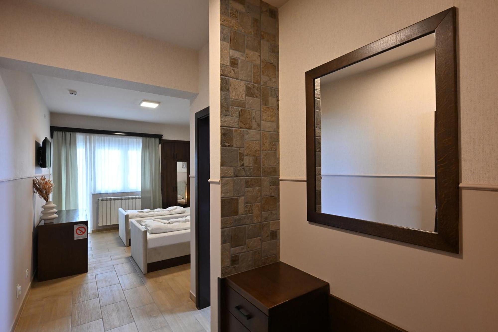 סייניצה Hotel Lane מראה חיצוני תמונה