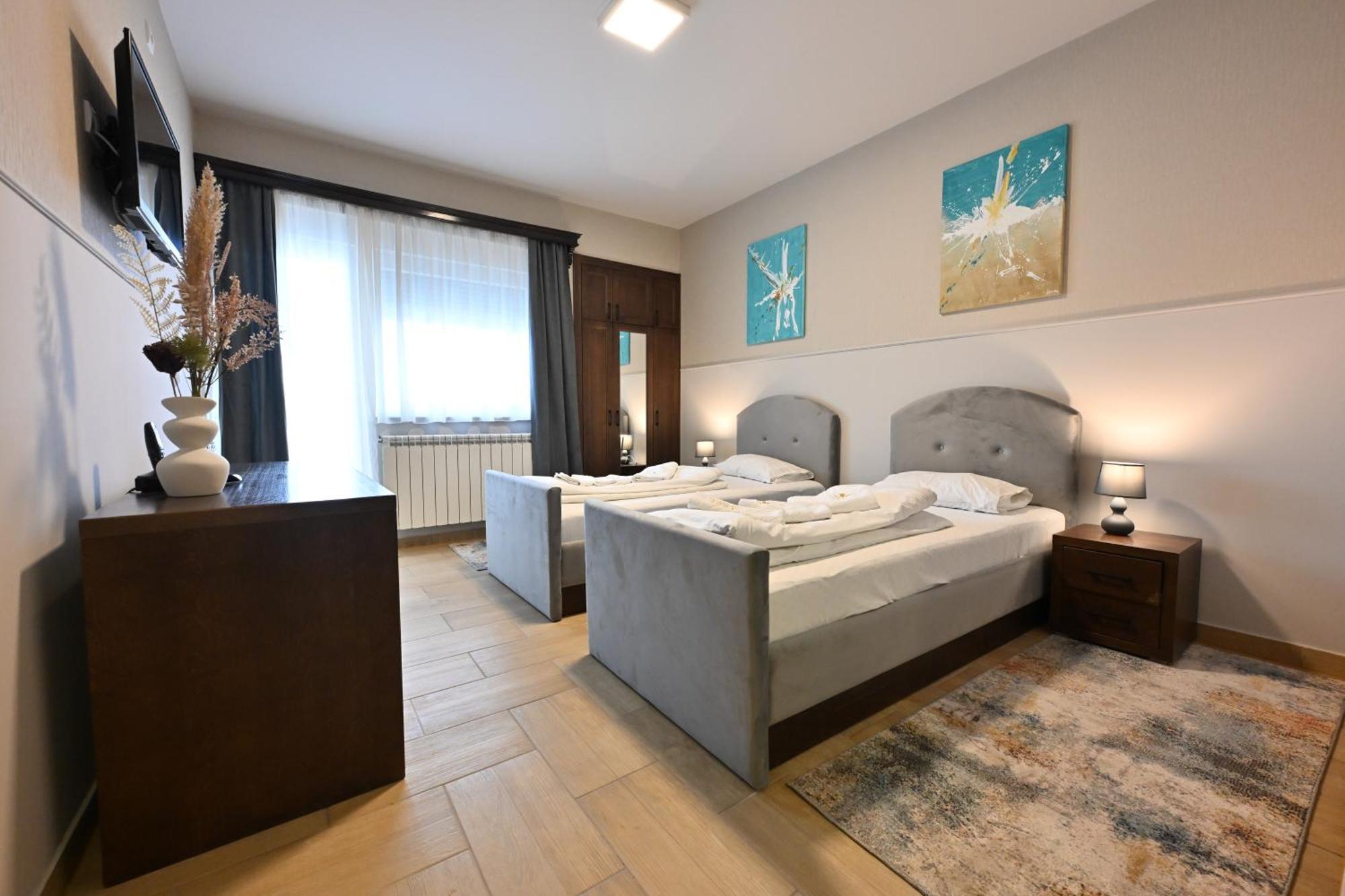 סייניצה Hotel Lane מראה חיצוני תמונה