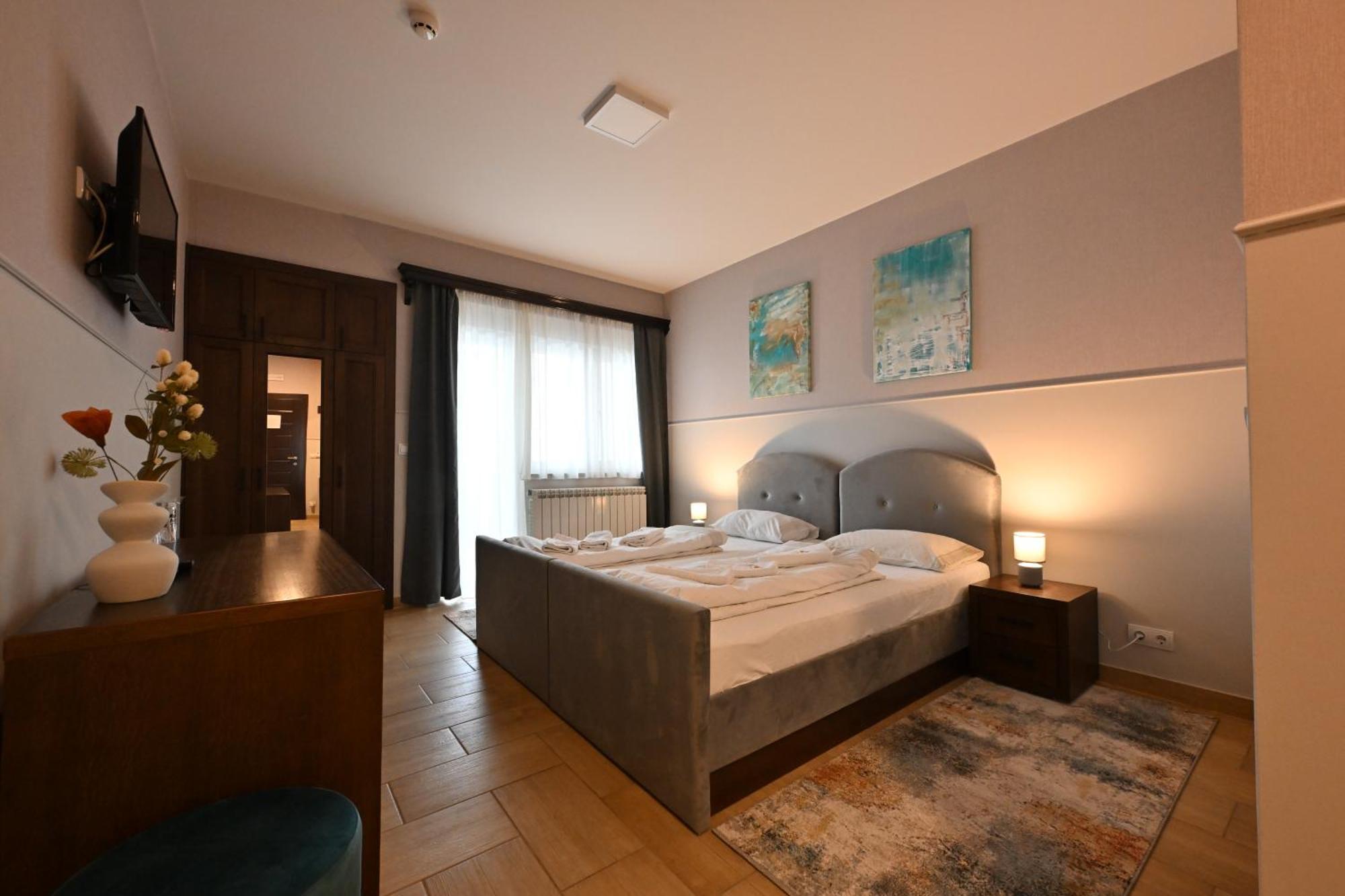 סייניצה Hotel Lane מראה חיצוני תמונה