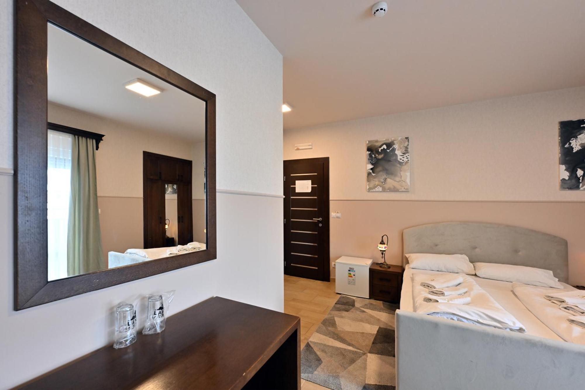 סייניצה Hotel Lane מראה חיצוני תמונה